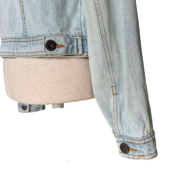Highway Jeans Denim Jacket Distressed Lightwash, Women's Size L - Picture 7 of 8